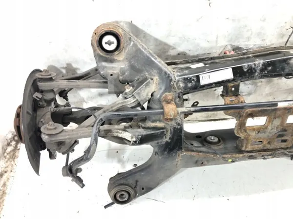 Poutre arrière OEM 06700075690 pour Maserati Quattroporte VI image 6