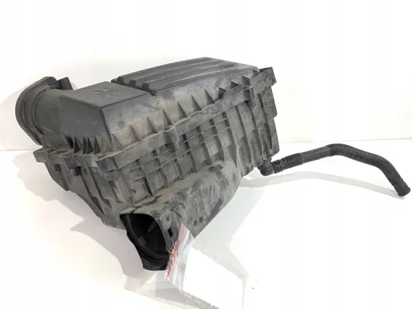 Ilmansuodatin Kotelo OEM 3C0129601 VW Passat B7 image 2