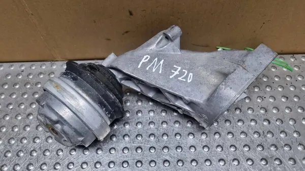 Motorsteun links Mercedes-Benz CLC CL203 2009 image 2