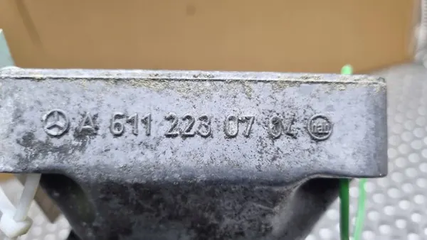 Motorsteun links Mercedes-Benz CLC CL203 2009 image 4