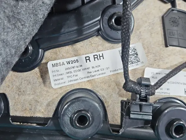 Hintere Rechte Türverkleidung Mercedes W205 image 3