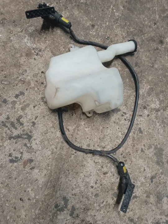 Scheibenwaschbehälter OEM 1S7113K163AF für Ford Mondeo MK3 image 3