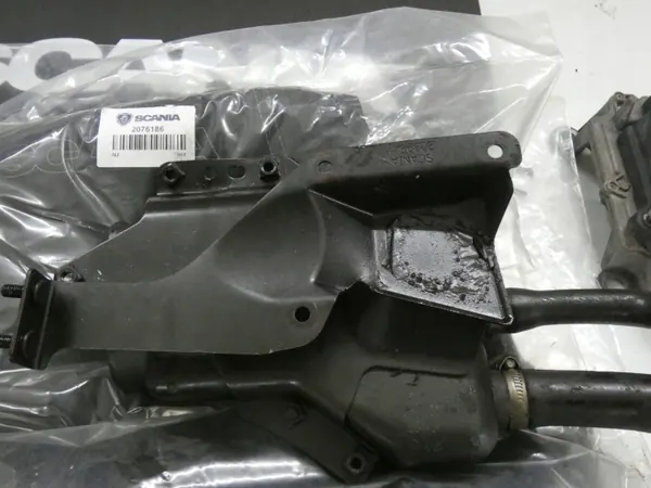 Scania R Servolenkungsbehälter OEM 1894289N image 3