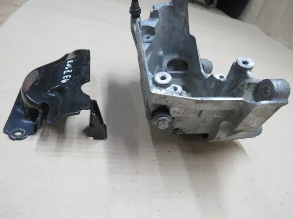 Soporte filtro combustible Ford Kuga II 2017 OEM 9804498180 image 7