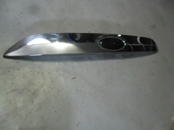 Garniture Hayon Ford Kuga II OEM CJ54-S43404-AFW image 2