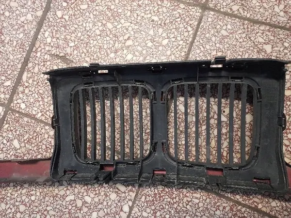 Radiator Grille 5113-1973825 BMW E34 image 4