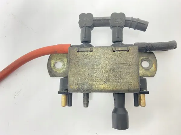 Electroválvula OEM 0025400697 Usada para Mercedes image 3