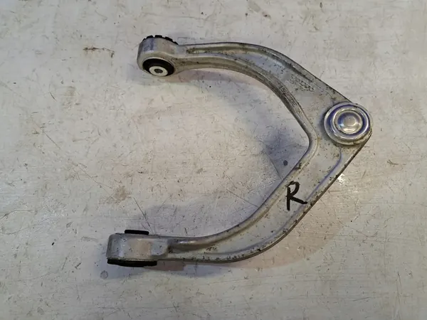 Volvo XC60 2024 Braccio di Controllo Superiore Anteriore Destro image 3