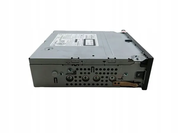 VW Golf VII navigation SD-kortläsare OEM 5Q0035824A image 4