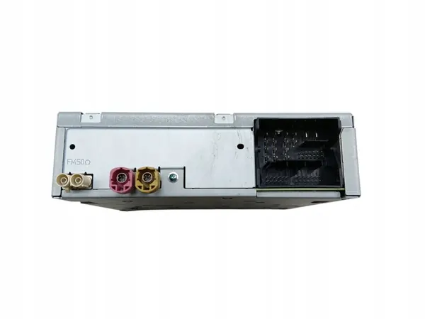 VW Golf VII navigation SD-kortläsare OEM 5Q0035824A image 6