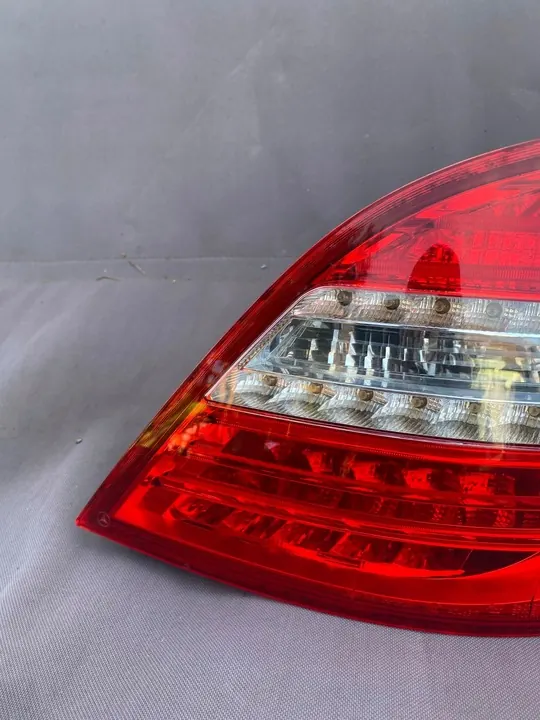 Achterlichten Mercedes-Benz R W251 2011 A2518202064 image 2