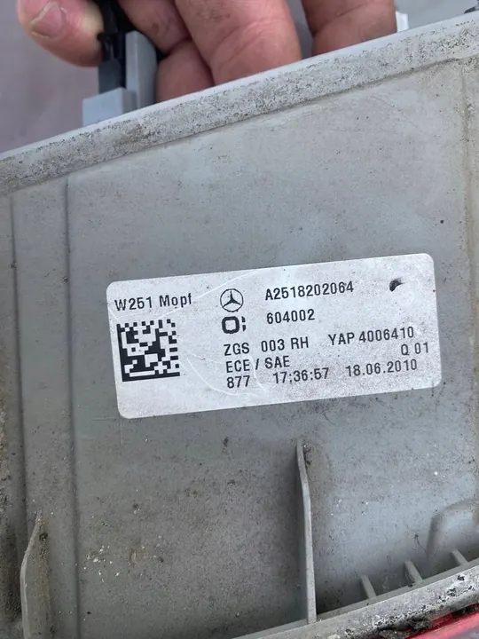 Achterlichten Mercedes-Benz R W251 2011 A2518202064 image 6