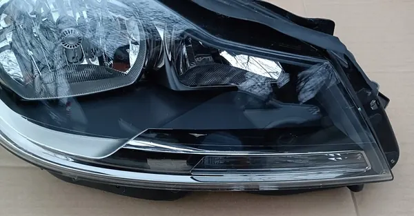 Rechter Koplamp Mercedes-Benz C-Klasse W204 A2048209659 image 2