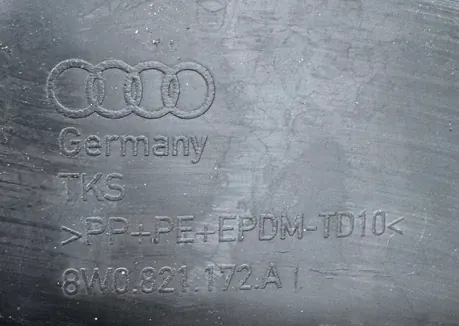 AUDI A4 B9 8W Front Right Wheel Arch OEM 8W0821172A image 3