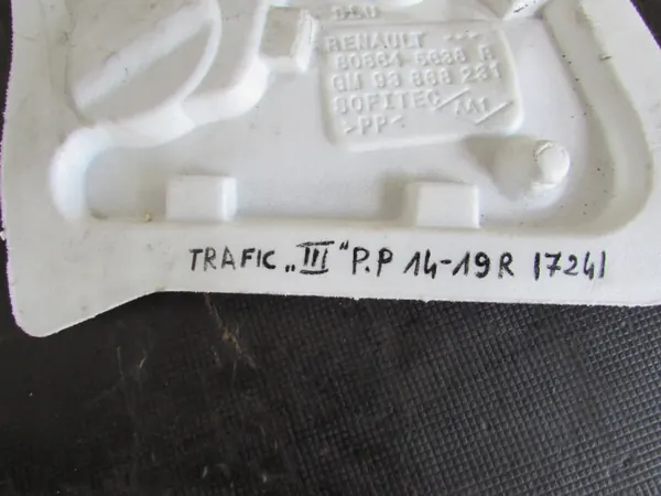 Etuoikea ovenpaneeli OEM 93868231 Renault Trafic image 5