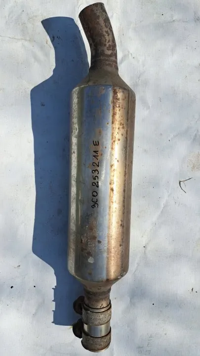 Middendemper VW Passat B6 2.0 TDI 3C0253211E image 2