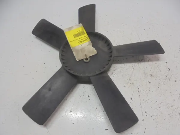 MERCEDES 123 W123 Moottorituuletin 1152050406 image 2