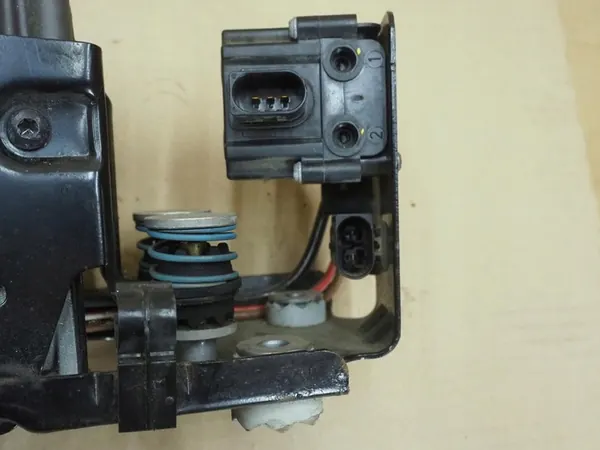 Compressore Sospensione BMW 7 F01 F02 F03 F04 6875176 image 10