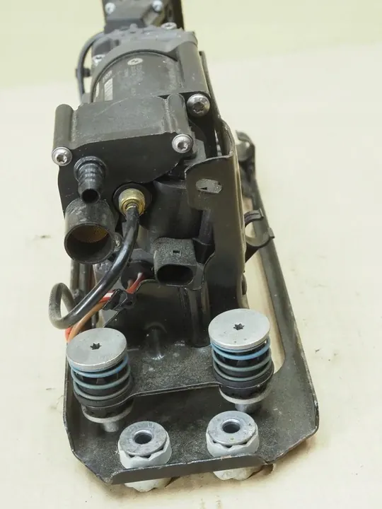 Compressore Sospensione BMW 7 F01 F02 F03 F04 6875176 image 8