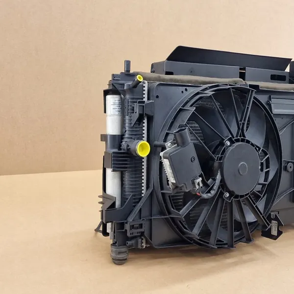 Conjunto de ventilador de refrigeración Ford Focus MK3 C-Max II Transit image 3