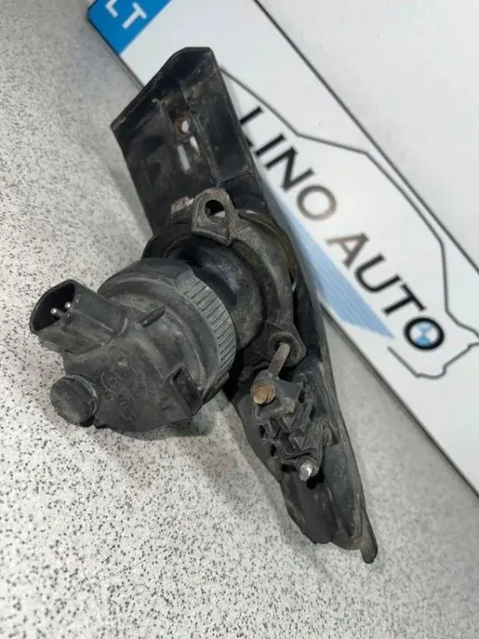 Phare antibrouillard avant BMW 7 E65/E66 OEM 15165300 image 3
