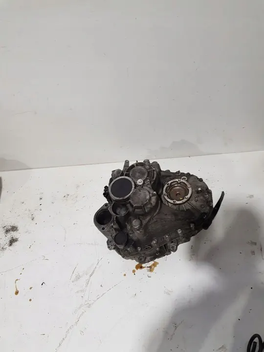 Volkswagen PASSAT B6 2007 Edessä Automaattivaihteisto OEM 02Q301103C image 5