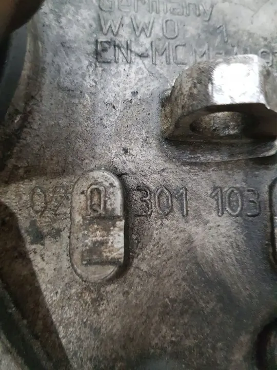 Volkswagen PASSAT B6 2007 Edessä Automaattivaihteisto OEM 02Q301103C image 7