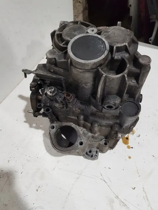 Volkswagen PASSAT B6 2007 Edessä Automaattivaihteisto OEM 02Q301103C image 9