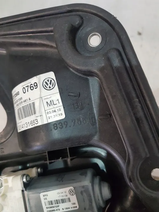 Elevador de vidro traseiro esquerdo VW Tiguan 5N 5N0839461A image 6