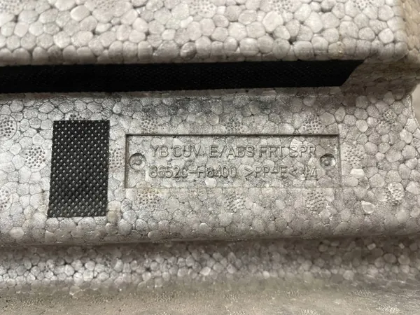 Voorbumper absorber OEM 86520h8400 Kia Stonic image 5