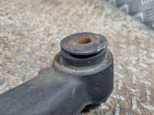 Framdiff fäste Cadillac Escalade 2007 15201932 image 3