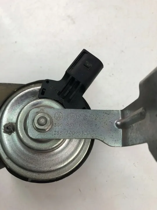 Klaxon VW OEM 3G0951182A pour Passat B8 2016 image 4