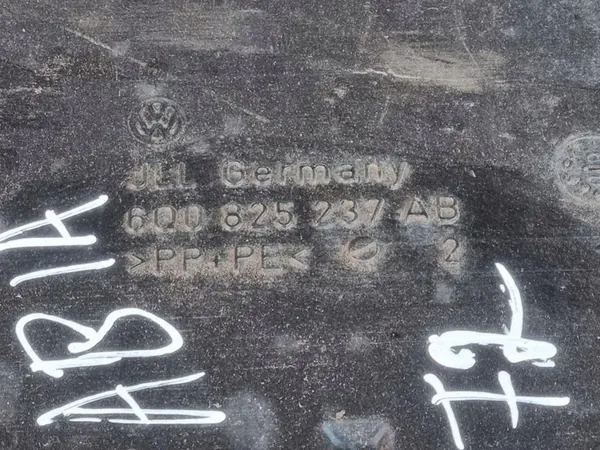 Motorhuv Skoda Fabia 2 2009 6Q0825237AB image 4