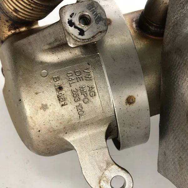 EGR-venttiili ja jäähdytin VW Skoda Caddy 2.0 TDI 2016 image 5