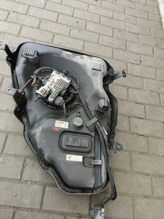 AdBlue-säiliö OEM R2AX202G0 Mazda CX-7 2.2 Dieselille image 2