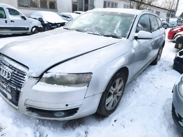 Colector de escape OEM 059253034L Audi A6 2005 2.7L image 5
