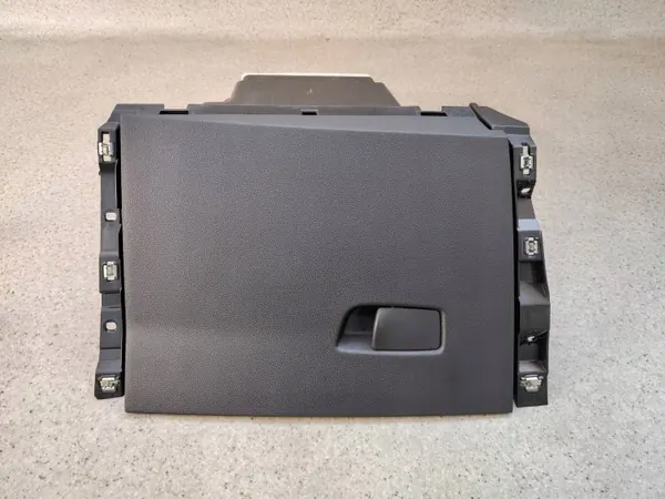 Passagerarhandskfack OEM 681081375R13 för Renault Clio V image 2