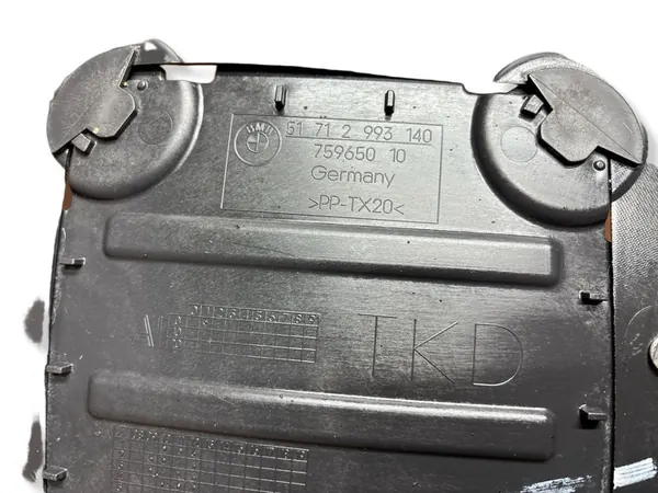 BMW X1 E84 Etuvasen Lokasuoja 2009-2015 OEM image 8