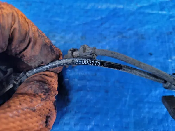 OPEL Astra K Cabo Sensor ABS Traseiro Esquerdo Direito 39002173 image 4