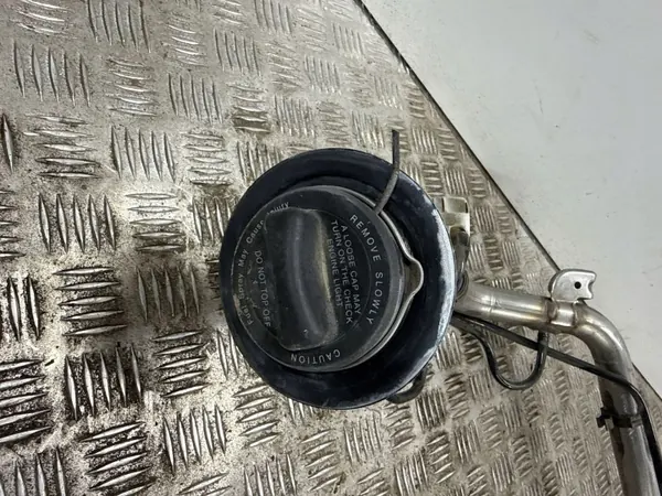 Infiniti QX30 Tankdeckel OEM 172215DC0B image 6