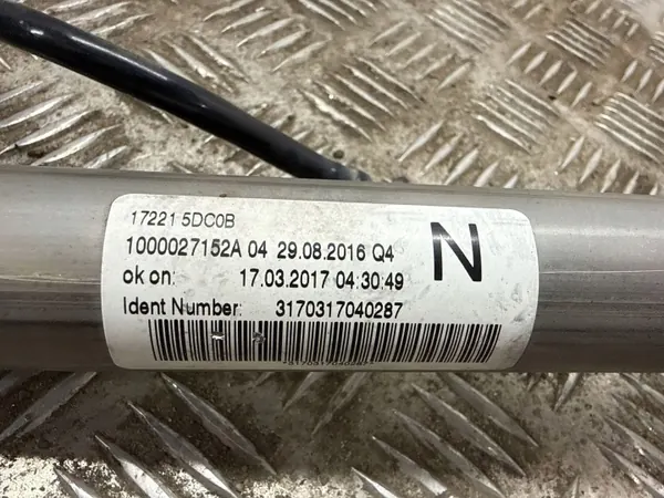 Infiniti QX30 Tankdeckel OEM 172215DC0B image 9