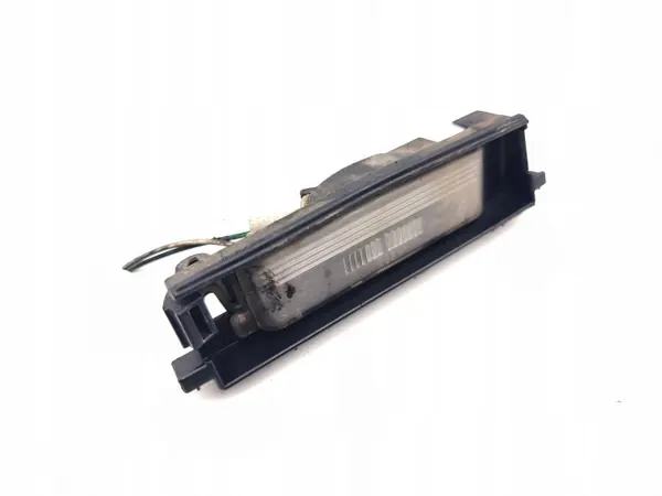 Registreringsskyltsljus Toyota RAV4 XA20 2003 OEM AMD221490 image 2
