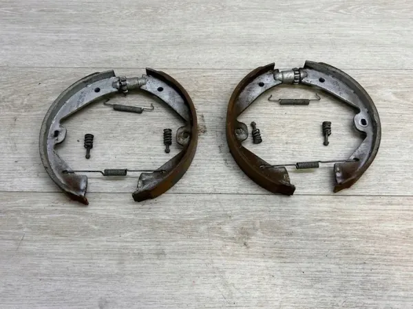 Bromsbelägg bak VW Touareg 3.0L OEM 7P0698545 image 2