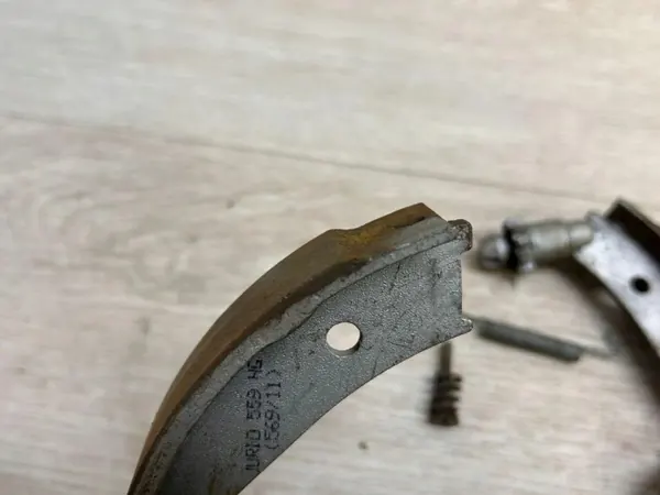 Bromsbelägg bak VW Touareg 3.0L OEM 7P0698545 image 3