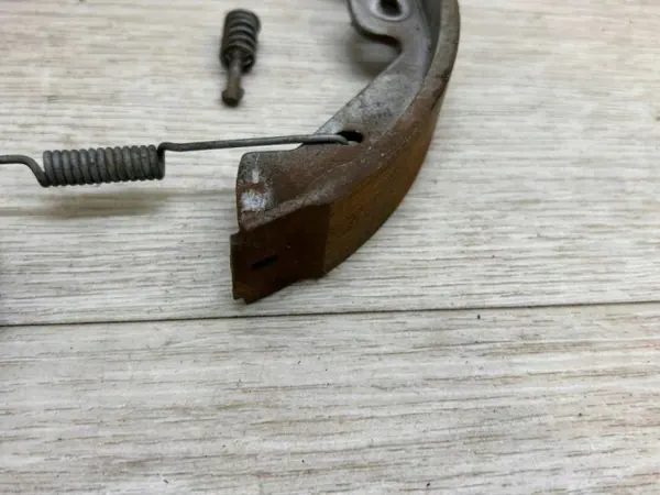 Bromsbelägg bak VW Touareg 3.0L OEM 7P0698545 image 4