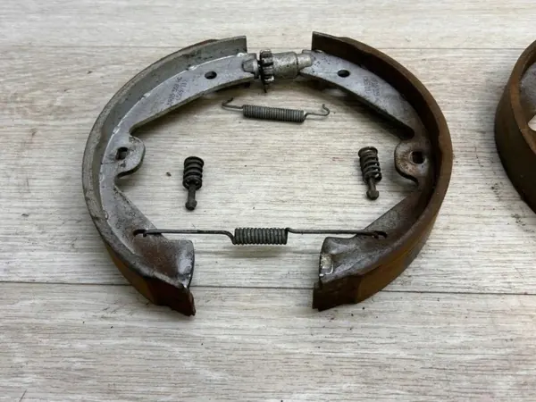 Bromsbelägg bak VW Touareg 3.0L OEM 7P0698545 image 8