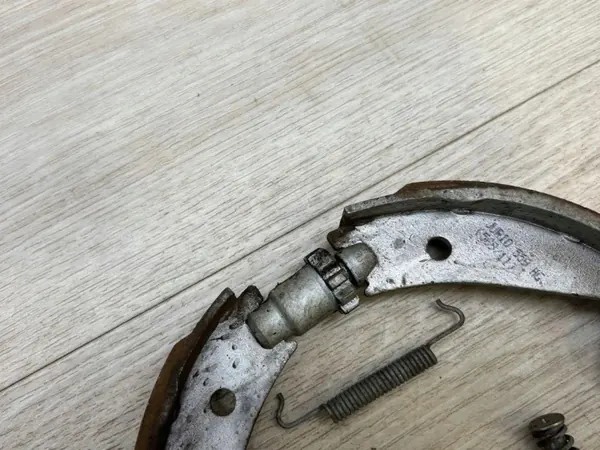 Bromsbelägg bak VW Touareg 3.0L OEM 7P0698545 image 9