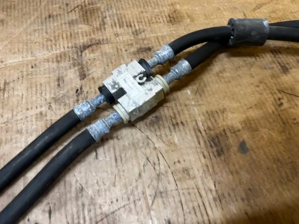 Lignes d'huile boîte OEM A1665010265 Mercedes GLS X166 image 4
