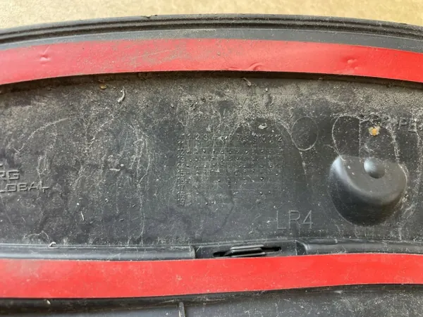 OEM 8K9853817A Linke Heckleiste für Audi A4 B8 Allroad image 6