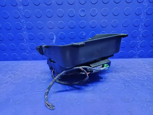 Panneau chargeur sans fil Audi A3 8Y OEM 8Y1864131 image 5